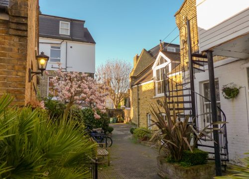 office-space-chiswick-view-to-south-courtyyard