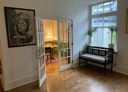 reception with meeting room